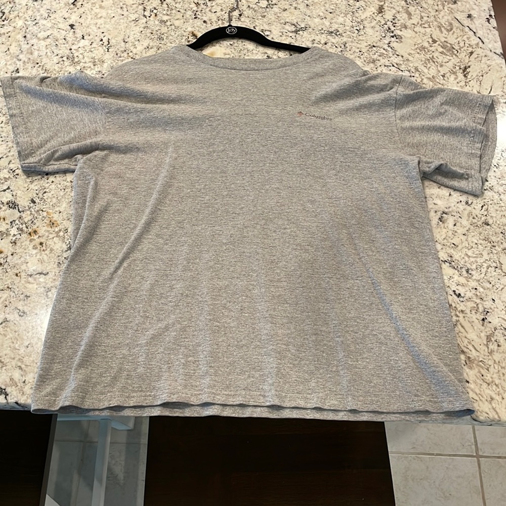 Columbia PFG T shirt - size Large